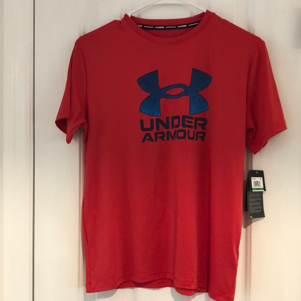 Boys Under Armor Swim shirt Large Red